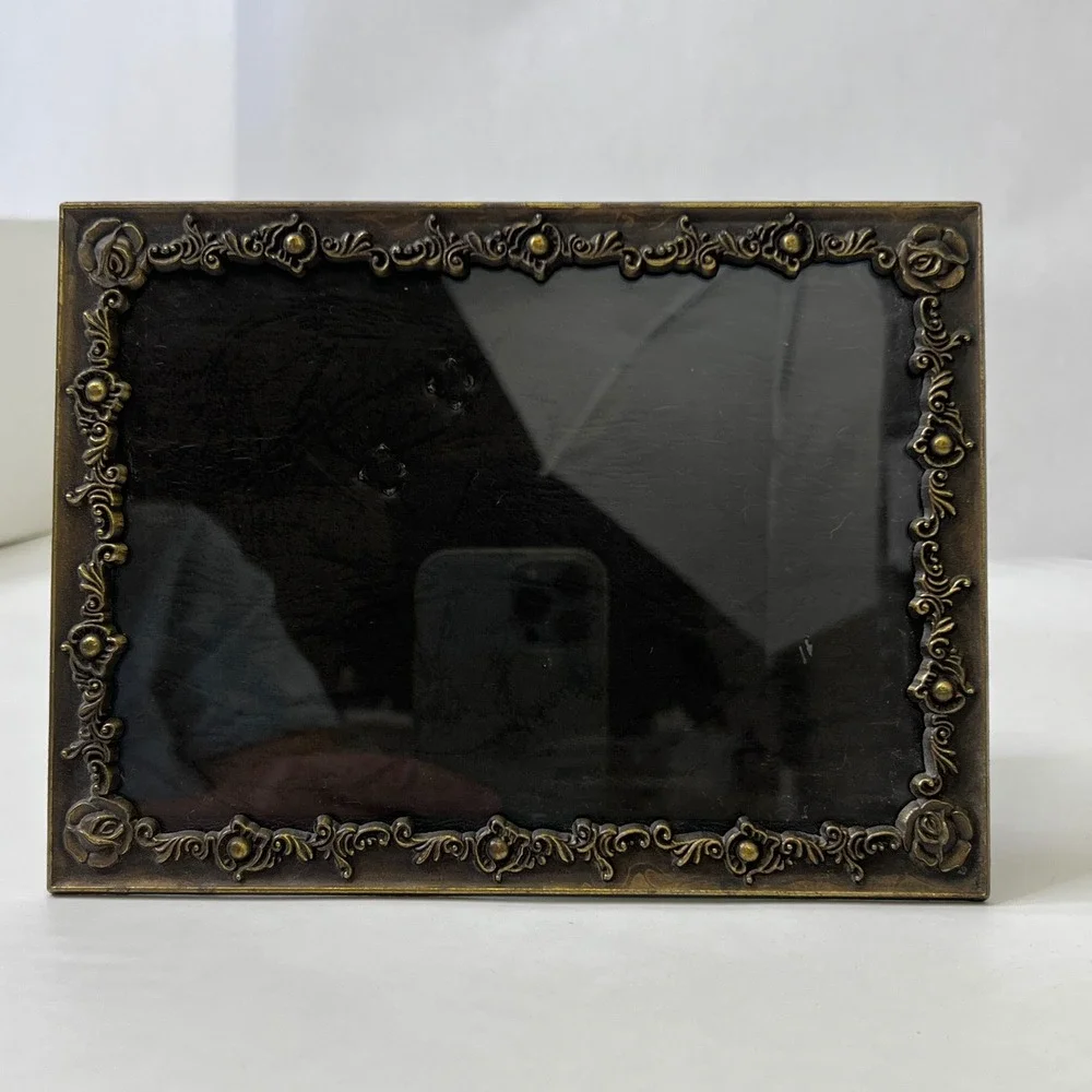 Ornate Baroque Bronze Metal 5x7 Picture Frame Raised Rose Floral Scroll